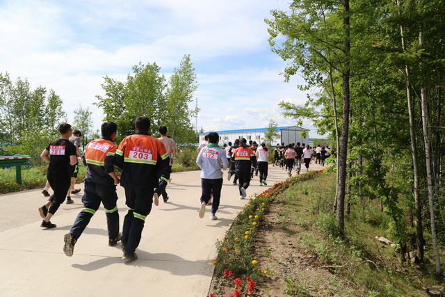 安全環(huán)保月樂跑馬拉松 活力新多銅 (9)-640.jpg